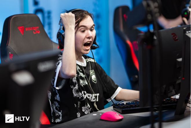 在关键局中 在关键局中